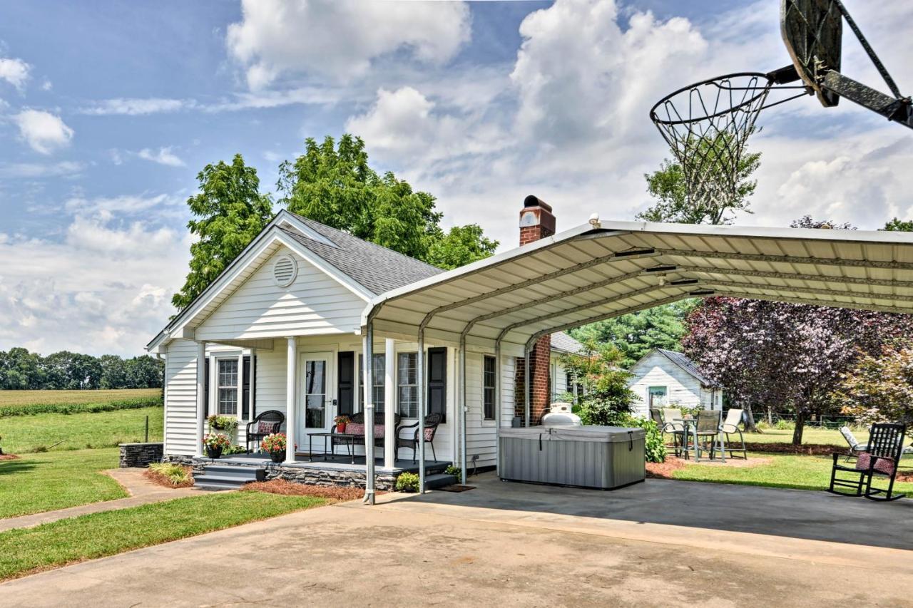 Peaceful Elkin Vacation Rental About 17 Mi To Mt Airy! 돕슨 외부 사진